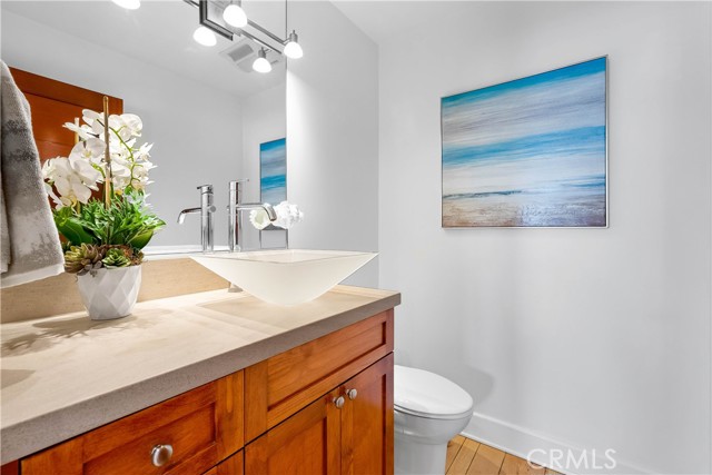 43 15th Court, Hermosa Beach, California 90254, 3 Bedrooms Bedrooms, ,3 BathroomsBathrooms,Residential,Sold,15th,SB21166681