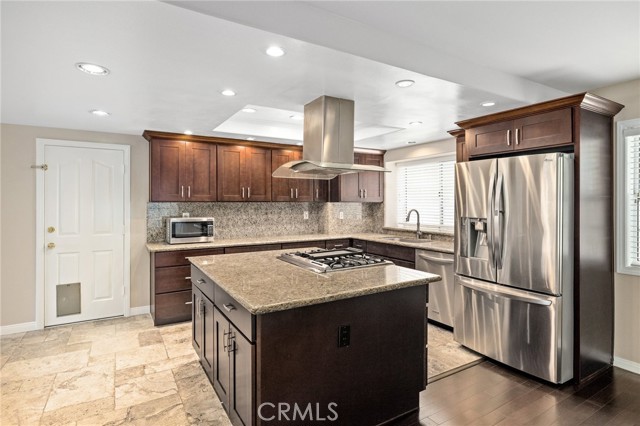 2503 Rindge Lane, Redondo Beach, California 90278, 4 Bedrooms Bedrooms, ,2 BathroomsBathrooms,Residential,Sold,Rindge,SB21099186