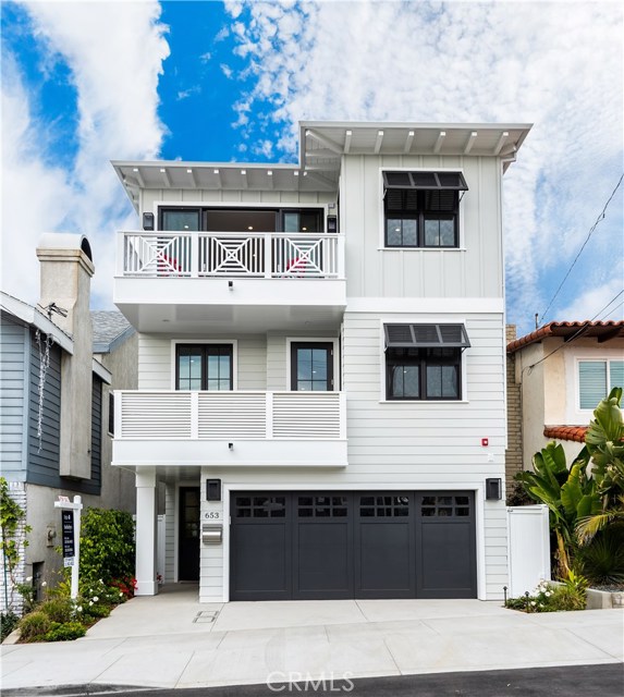 653 13th Street, Manhattan Beach, California 90266, 4 Bedrooms Bedrooms, ,2 BathroomsBathrooms,Residential,Sold,13th,SB19011414