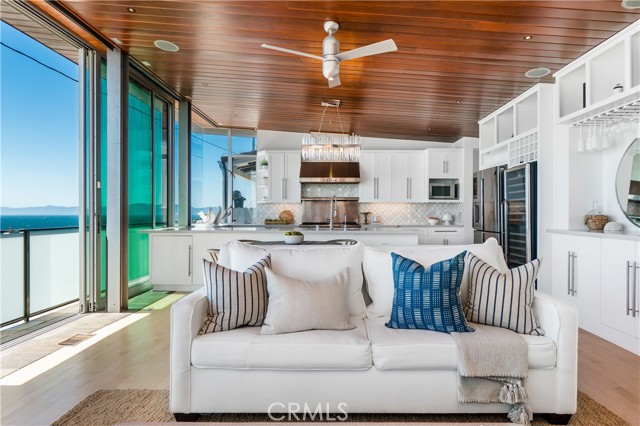 3316 Crest Drive, Manhattan Beach, California 90266, 4 Bedrooms Bedrooms, ,3 BathroomsBathrooms,Residential,Sold,Crest,SB21123586