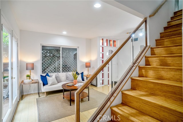 1517 Crest Drive, Manhattan Beach, California 90266, 3 Bedrooms Bedrooms, ,2 BathroomsBathrooms,Residential,Sold,Crest,SB19195795