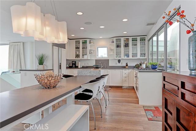 2417 Crest Drive, Manhattan Beach, California 90266, 3 Bedrooms Bedrooms, ,3 BathroomsBathrooms,Residential,Sold,Crest,SB17073042