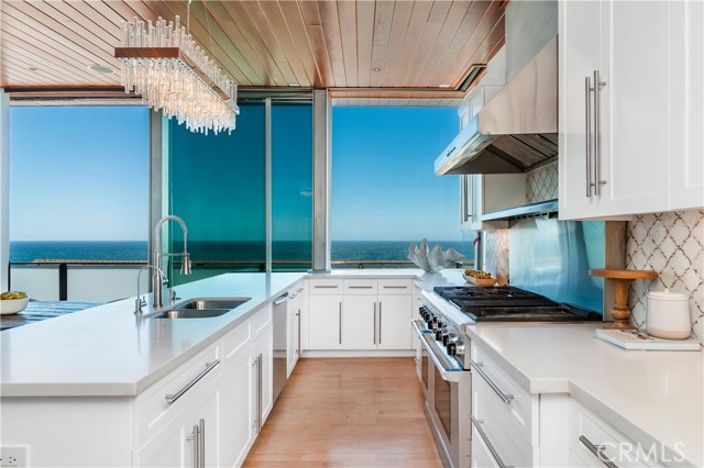 3316 Crest Drive, Manhattan Beach, California 90266, 4 Bedrooms Bedrooms, ,3 BathroomsBathrooms,Residential,Sold,Crest,SB21123586