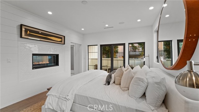 1712 Meadows Avenue, Manhattan Beach, California 90266, 5 Bedrooms Bedrooms, ,2 BathroomsBathrooms,Residential,Sold,Meadows,SB20199095