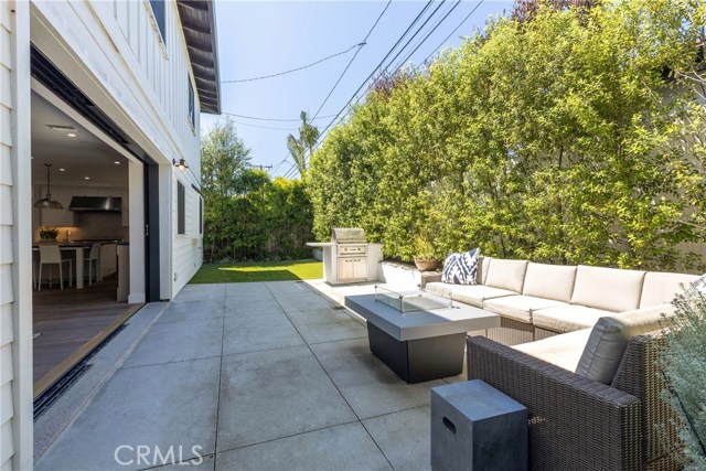 1631 19th Street, Manhattan Beach, California 90266, 5 Bedrooms Bedrooms, ,4 BathroomsBathrooms,Residential,Sold,19th,SB20082155