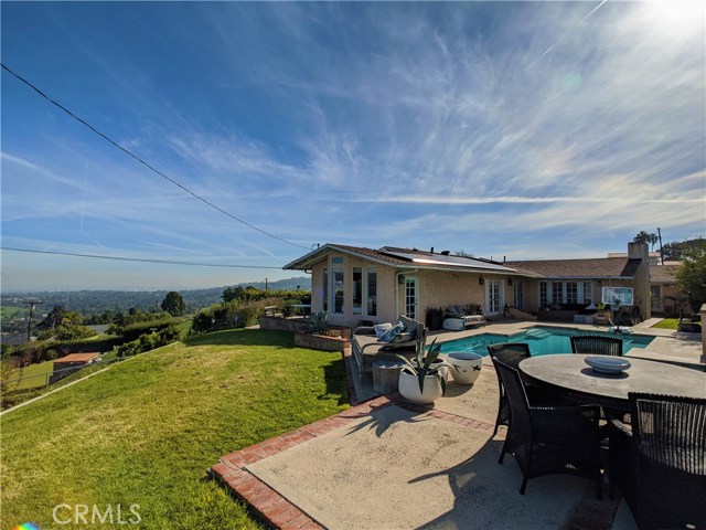 5127 Bluemound Road, Rolling Hills Estates, California 90274, 4 Bedrooms Bedrooms, ,2 BathroomsBathrooms,Residential,Sold,Bluemound,SB19285999