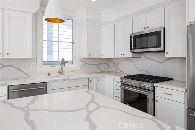 2112 Carnegie Lane, Redondo Beach, California 90278, 5 Bedrooms Bedrooms, ,5 BathroomsBathrooms,Residential,Sold,Carnegie,SB21029715