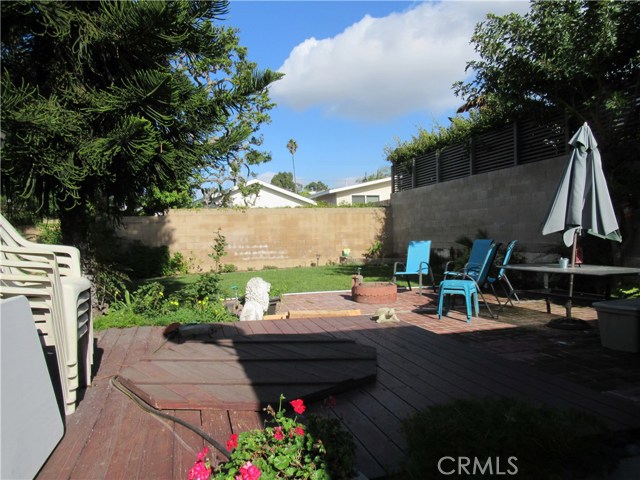 621 25th Street, Manhattan Beach, California 90266, 3 Bedrooms Bedrooms, ,2 BathroomsBathrooms,Residential,Sold,25th,SB19048331