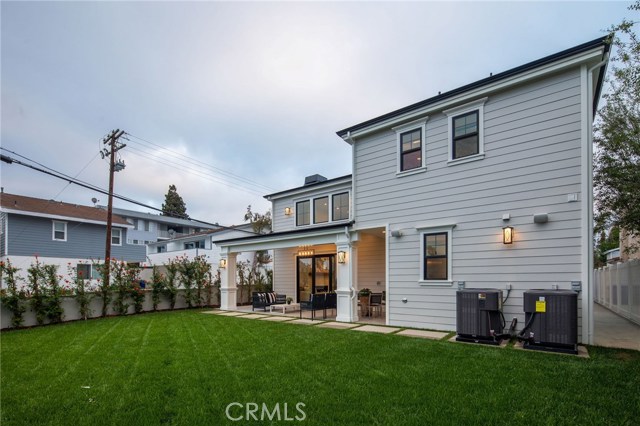 1761 11th Street, Manhattan Beach, California 90266, 5 Bedrooms Bedrooms, ,4 BathroomsBathrooms,Residential,Sold,11th,SB19152576