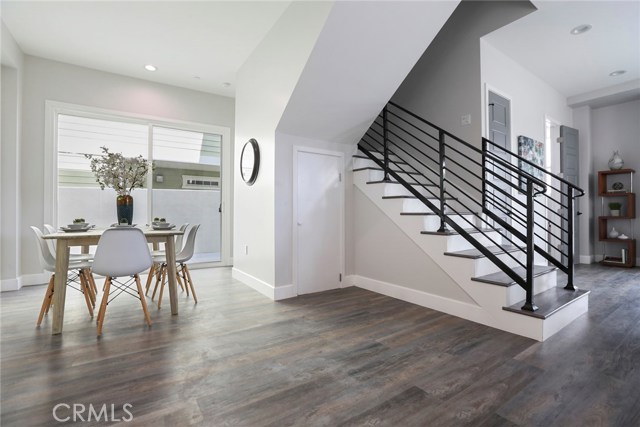 2215 Robinson Street, Redondo Beach, California 90278, 4 Bedrooms Bedrooms, ,4 BathroomsBathrooms,Residential,Sold,Robinson,SB20091863