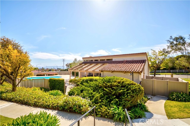 10 Seaview Drive, Rolling Hills Estates, California 90274, 3 Bedrooms Bedrooms, ,2 BathroomsBathrooms,Residential,Sold,Seaview,SB21062172