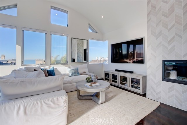 2804 Highland Avenue, Manhattan Beach, California 90266, 4 Bedrooms Bedrooms, ,3 BathroomsBathrooms,Residential,Sold,Highland,SB20147687