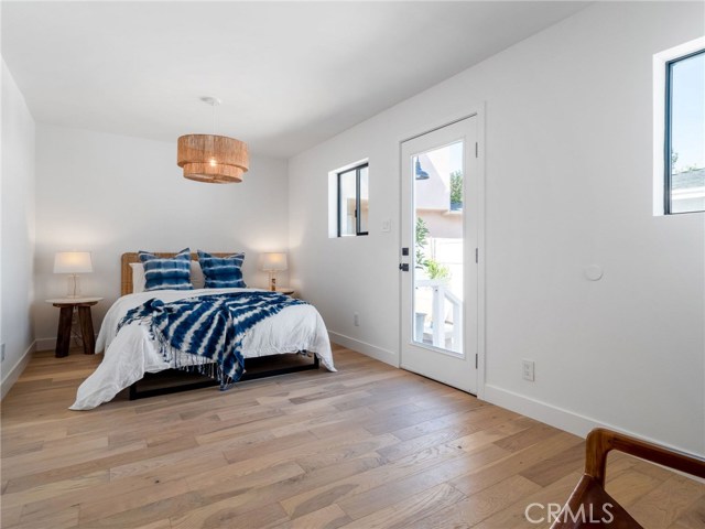 1131 19th Street, Hermosa Beach, California 90254, 2 Bedrooms Bedrooms, ,1 BathroomBathrooms,Residential,Sold,19th,SB20249422