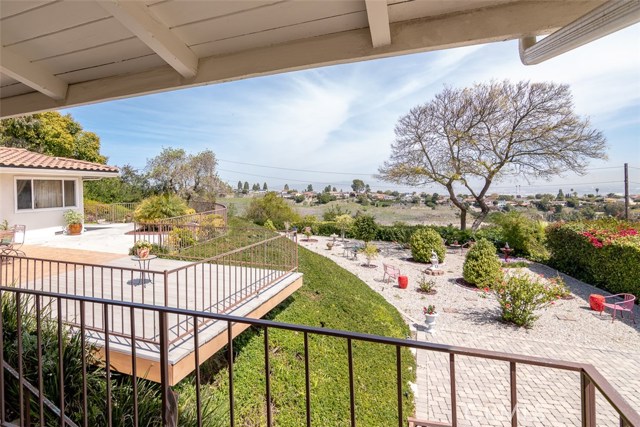 5405 Middlecrest Road, Rancho Palos Verdes, California 90275, 4 Bedrooms Bedrooms, ,3 BathroomsBathrooms,Residential,Sold,Middlecrest,PV18080454