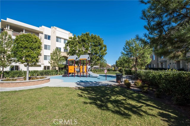 2 Bed Home for Sale in Hawthorne, California
