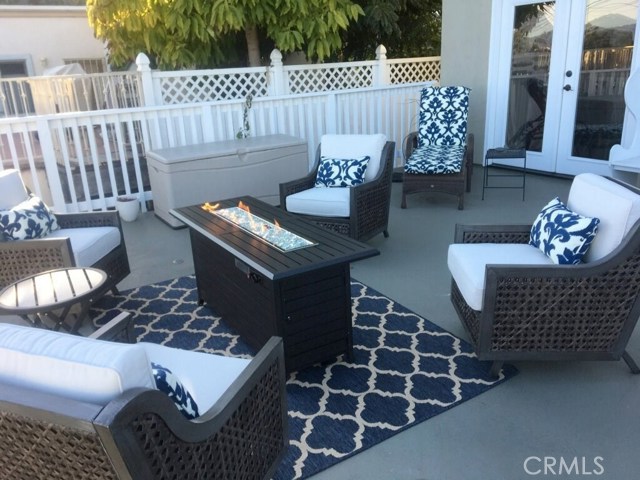 Recently refurbished entertainment deck