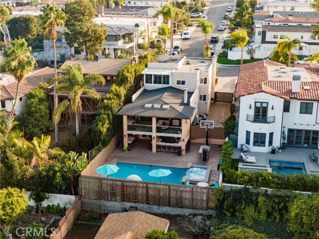 927 8th Street, Manhattan Beach, California 90266, 4 Bedrooms Bedrooms, ,4 BathroomsBathrooms,Residential,Sold,8th,SB20259279