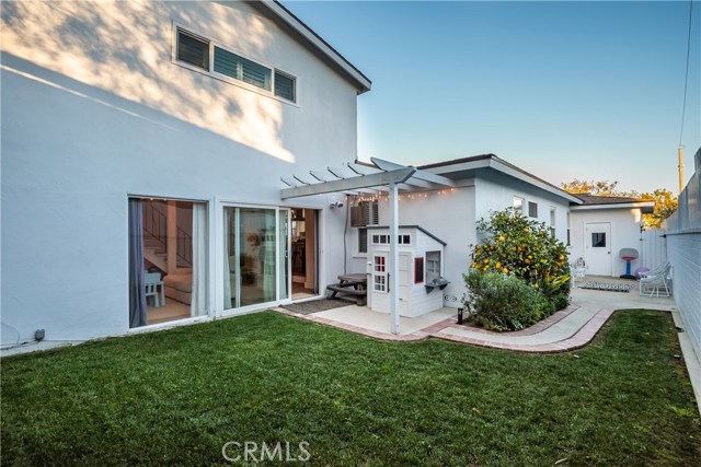 2101 Chestnut Avenue, Manhattan Beach, California 90266, 3 Bedrooms Bedrooms, ,2 BathroomsBathrooms,Residential,Sold,Chestnut,SB20028449
