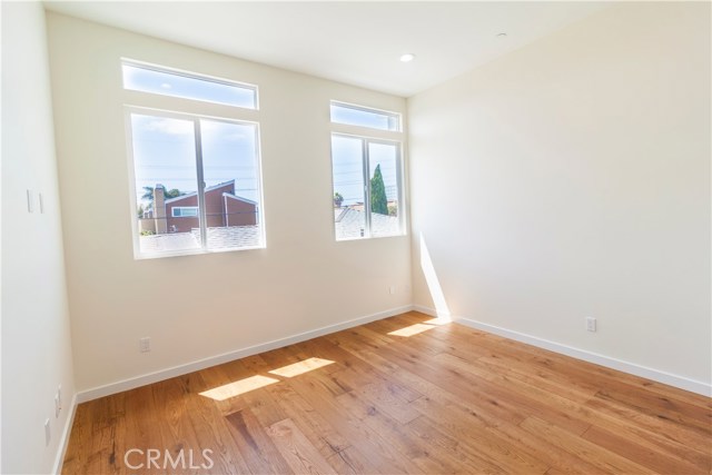 2602 Voorhees Avenue, Redondo Beach, California 90278, 4 Bedrooms Bedrooms, ,3 BathroomsBathrooms,Residential,Sold,Voorhees,SB17109811