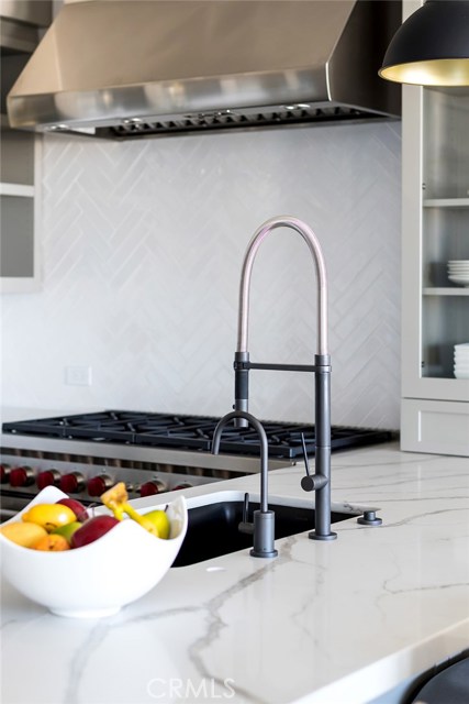 1121 Manhattan Ave, Hermosa Beach, California 90254, 4 Bedrooms Bedrooms, ,2 BathroomsBathrooms,Residential,Sold,Manhattan Ave,SB18116434