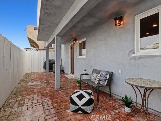 3605 Crest Drive, Manhattan Beach, California 90266, 2 Bedrooms Bedrooms, ,2 BathroomsBathrooms,Residential,Sold,Crest,PW20101894