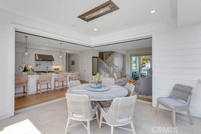 1307 Gertruda Avenue, Redondo Beach, California 90277, 5 Bedrooms Bedrooms, ,1 BathroomBathrooms,Residential,Sold,Gertruda,SB21076858