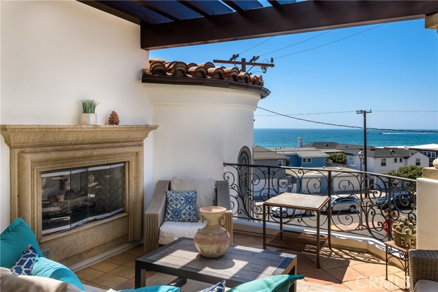 2934 Hermosa Avenue, Hermosa Beach, California 90254, 3 Bedrooms Bedrooms, ,3 BathroomsBathrooms,Residential,Sold,Hermosa,SB18080903