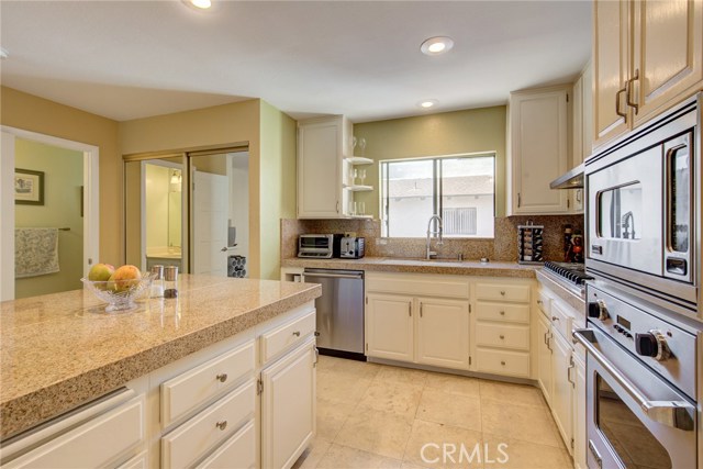 2108 Rockefeller Lane, Redondo Beach, California 90278, 2 Bedrooms Bedrooms, ,2 BathroomsBathrooms,Residential,Sold,Rockefeller,SB19238664