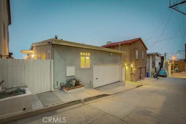 3605 Crest Drive, Manhattan Beach, California 90266, 2 Bedrooms Bedrooms, ,2 BathroomsBathrooms,Residential,Sold,Crest,PW20101894