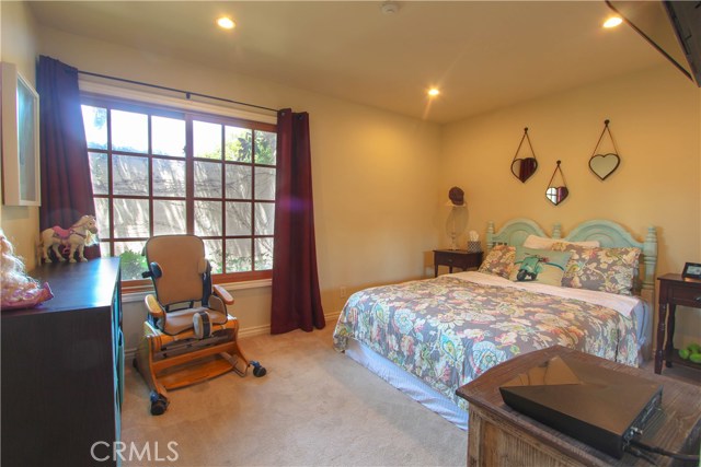 2213 Mathews Avenue, Redondo Beach, California 90278, 3 Bedrooms Bedrooms, ,2 BathroomsBathrooms,Residential,Sold,Mathews,SB17158341