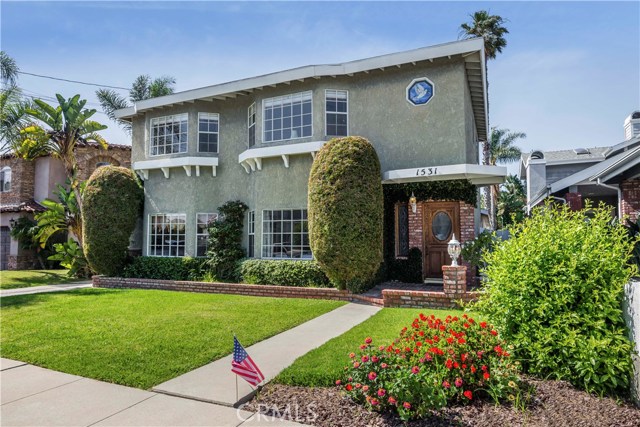 1531 Mathews Avenue, Manhattan Beach, California 90266, 6 Bedrooms Bedrooms, ,4 BathroomsBathrooms,Residential,Sold,Mathews,PV18176767