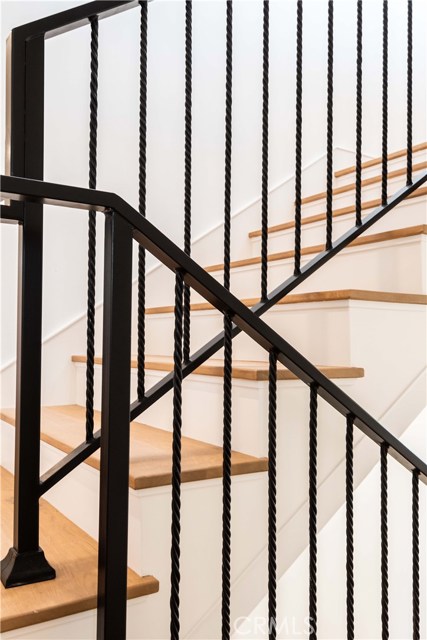 653 13th Street, Manhattan Beach, California 90266, 4 Bedrooms Bedrooms, ,2 BathroomsBathrooms,Residential,Sold,13th,SB19011414