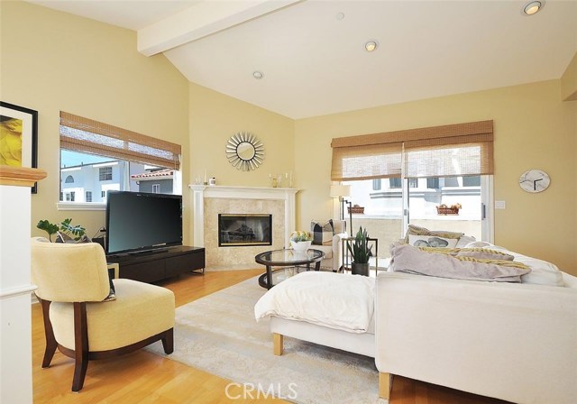 722 Irena Avenue, Redondo Beach, California 90277, 3 Bedrooms Bedrooms, ,2 BathroomsBathrooms,Residential,Sold,Irena,PV18154458