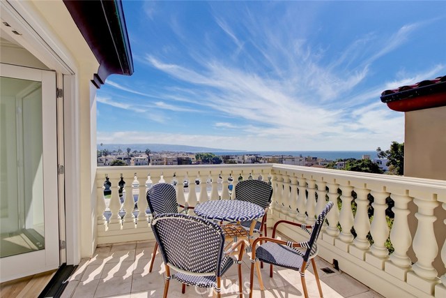 449 26th Street, Manhattan Beach, California 90266, 5 Bedrooms Bedrooms, ,4 BathroomsBathrooms,Residential,Sold,26th,SB20164574