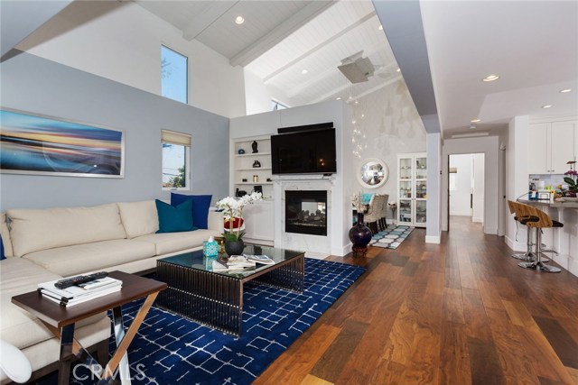 202 Irena Avenue, Redondo Beach, California 90277, 4 Bedrooms Bedrooms, ,3 BathroomsBathrooms,Residential,Sold,Irena,OC18171138