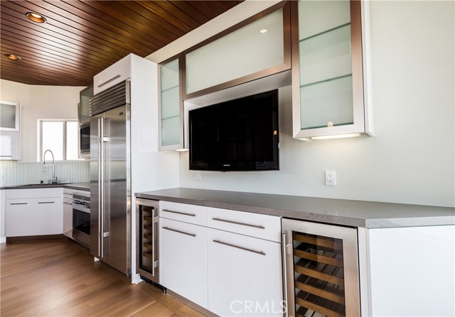 36 15th Street, Hermosa Beach, California 90254, 4 Bedrooms Bedrooms, ,2 BathroomsBathrooms,Residential,Sold,15th,SB18172756