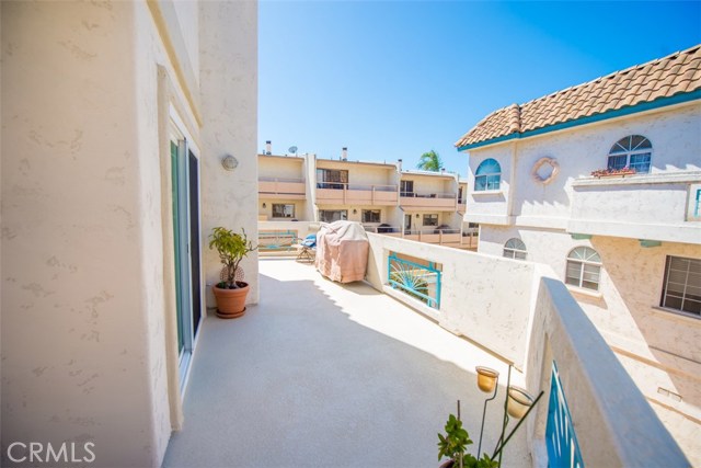 113 Guadalupe Avenue, Redondo Beach, California 90277, 4 Bedrooms Bedrooms, ,3 BathroomsBathrooms,Residential,Sold,Guadalupe,IG18073720