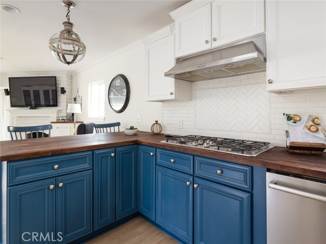 816 Knob Hill Avenue, Redondo Beach, California 90277, 3 Bedrooms Bedrooms, ,2 BathroomsBathrooms,Residential,Sold,Knob Hill,SB21051287