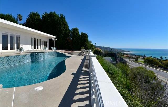 30719 Cartier Drive, Rancho Palos Verdes, California 90275, 4 Bedrooms Bedrooms, ,4 BathroomsBathrooms,Residential,Sold,Cartier,PV17092791