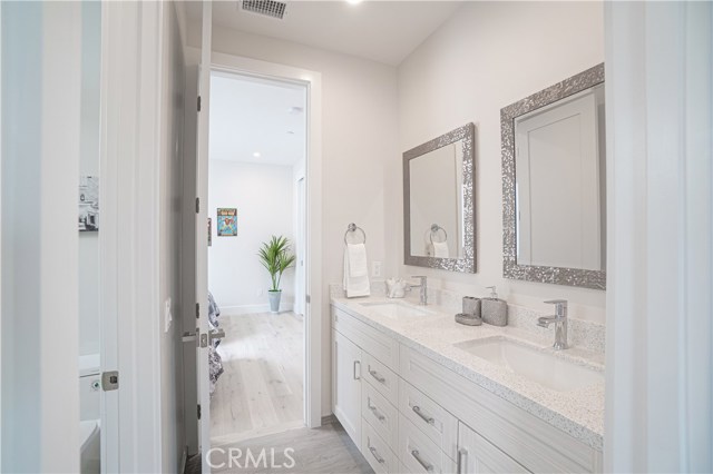 Jack & Jill Bathroom