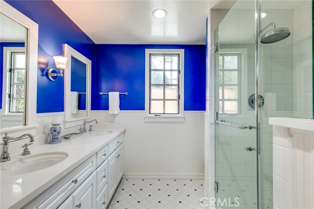 720 36th Street, Manhattan Beach, California 90266, 3 Bedrooms Bedrooms, ,2 BathroomsBathrooms,Residential,Sold,36th,SB19043240