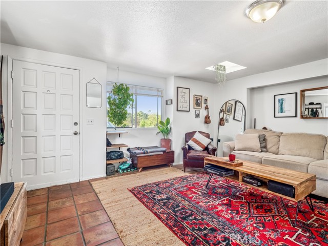 326 Cochise Street, Hermosa Beach, California 90254, 2 Bedrooms Bedrooms, ,Residential,Sold,Cochise,SB21079722