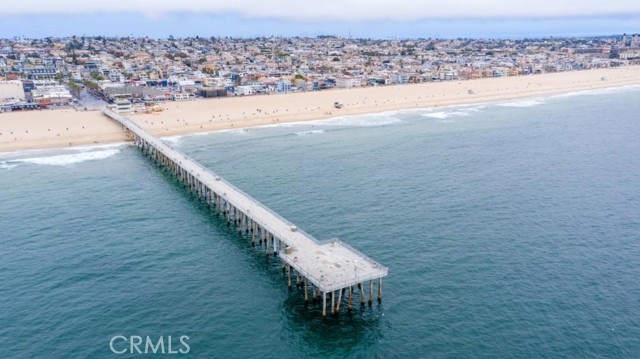 952 8th Street, Hermosa Beach, California 90254, 4 Bedrooms Bedrooms, ,3 BathroomsBathrooms,Residential,Sold,8th,SB20164788