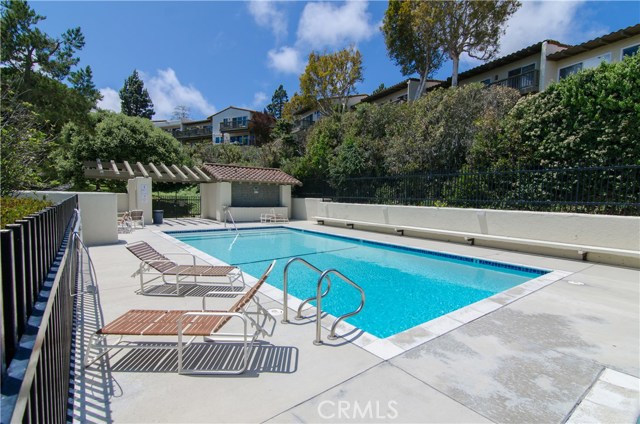 42 Cypress Way, Rolling Hills Estates, California 90274, 2 Bedrooms Bedrooms, ,2 BathroomsBathrooms,Residential,Sold,Cypress,SB17252390
