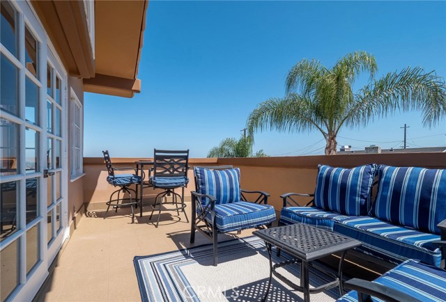 2123 SUMMERLAND Street, Rancho Palos Verdes, California 90275, 4 Bedrooms Bedrooms, ,3 BathroomsBathrooms,Residential,Sold,SUMMERLAND,PV20160928