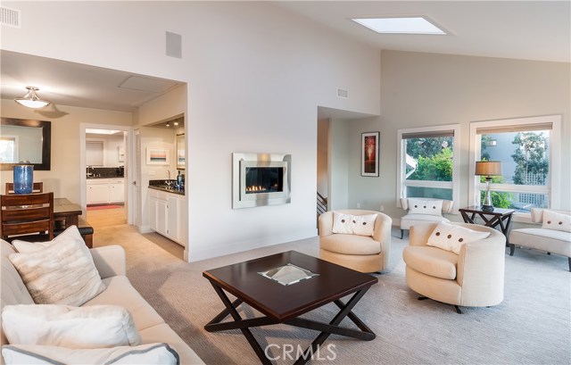 201 24th Street, Hermosa Beach, California 90254, 3 Bedrooms Bedrooms, ,2 BathroomsBathrooms,Residential,Sold,24th,SB17267233