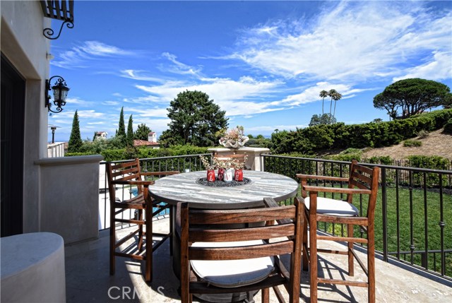 980 Via Rincon, Palos Verdes Estates, California 90274, 5 Bedrooms Bedrooms, ,6 BathroomsBathrooms,Residential,Sold,Via Rincon,PV19195612