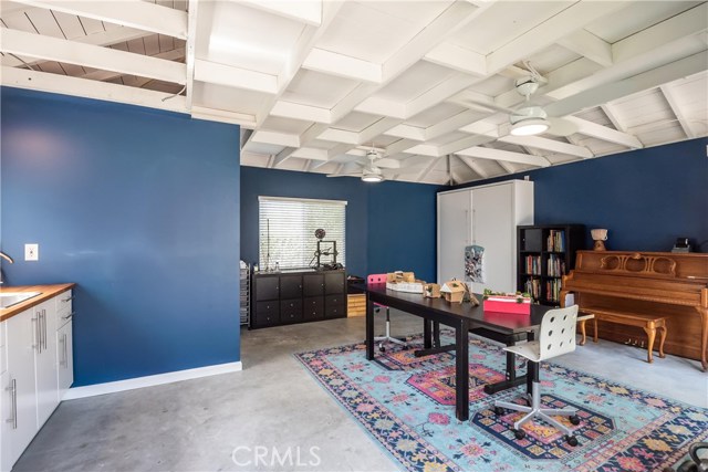Large Detached Bonus Room w/Ceiling Fans, Windows, and Double French Doors