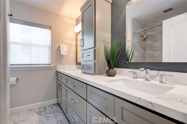 1919 Speyer Lane, Redondo Beach, California 90278, 4 Bedrooms Bedrooms, ,2 BathroomsBathrooms,Residential,Sold,Speyer,SB20135266