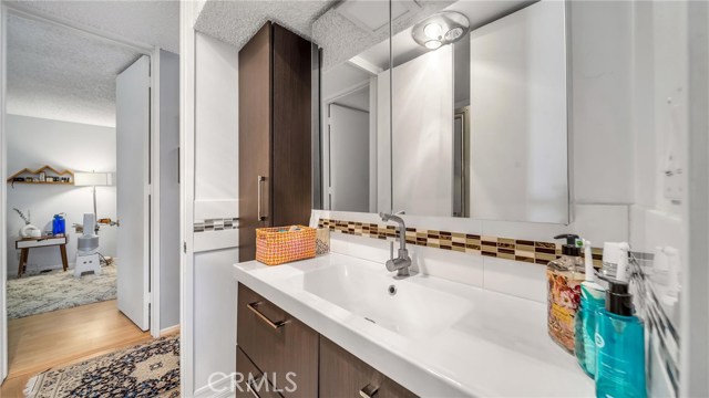 5658 Ravenspur Drive, Rancho Palos Verdes, California 90275, 3 Bedrooms Bedrooms, ,1 BathroomBathrooms,Residential,Sold,Ravenspur,SB20150542